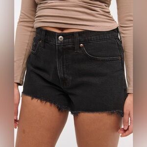 ABERCROMBIE & FITCH Curve Love High Rise Mom Short (30/10)